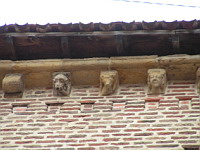 Gaillac, Eglise St-Pierre, Modillons (1)